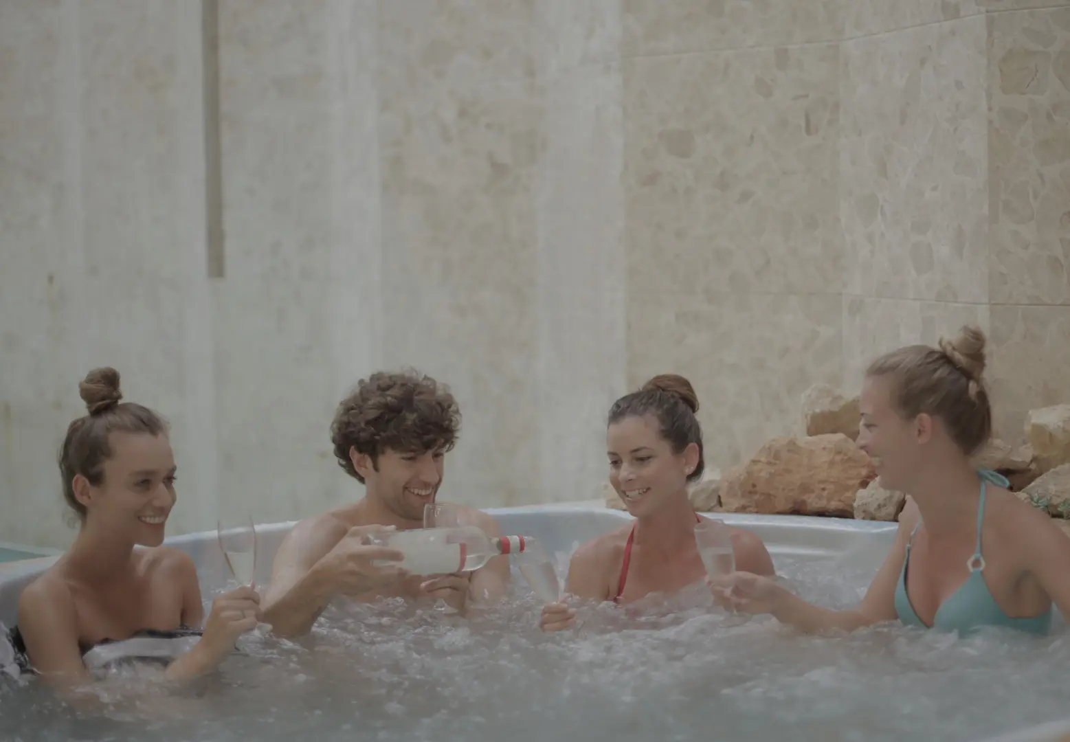 Luxury Hot Tub Rental & Outdoor Jacuzzi Sales in Dubai