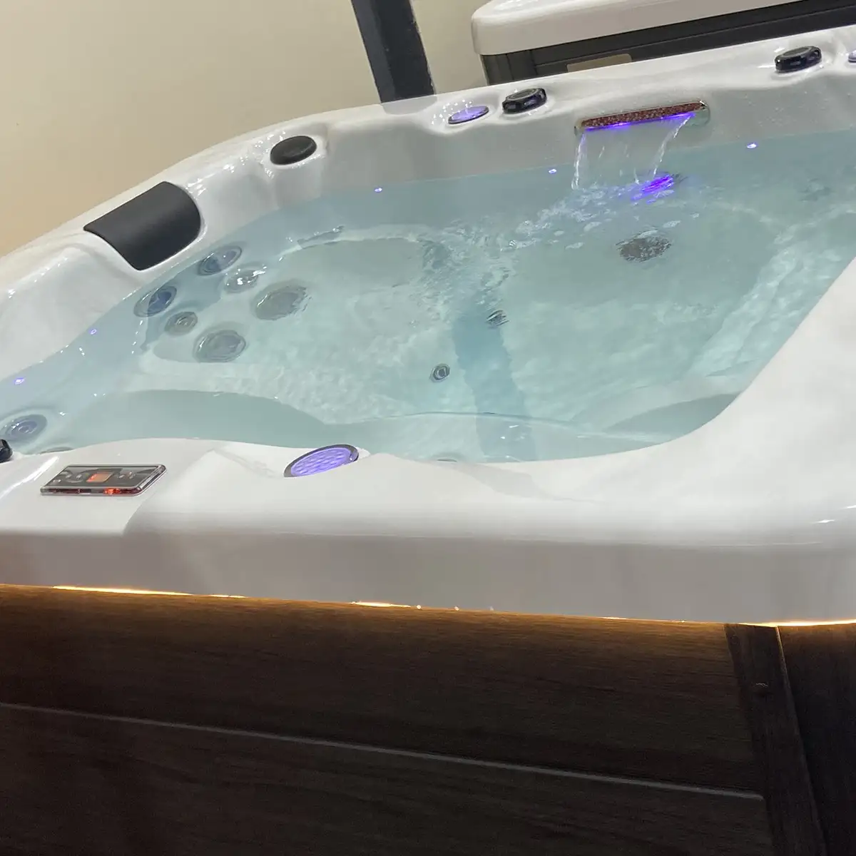 Aquaviva- Jacuzzi for sale